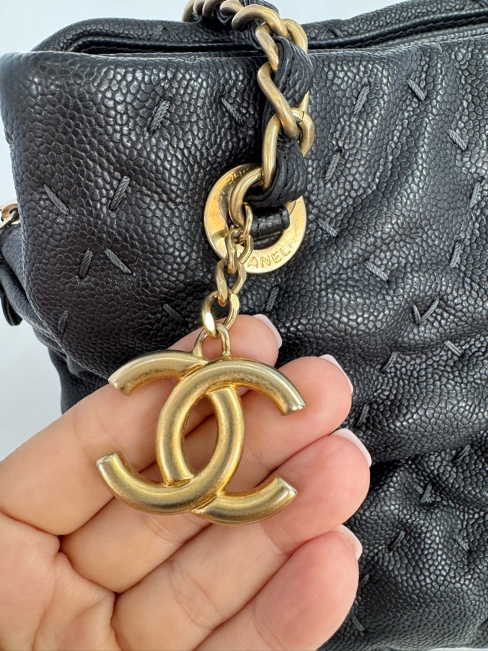 Authentic CHANEL Wild Stitch Tote in Black Caviar Leather with Gold Hardware - Picture 6 of 16